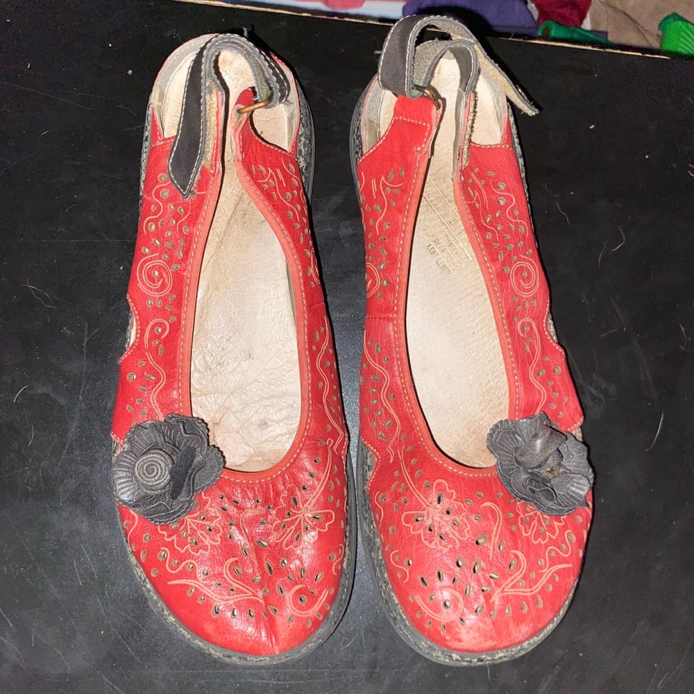 Elegant Red Floral Women's Shoes Rieker - Picture 2 of 4